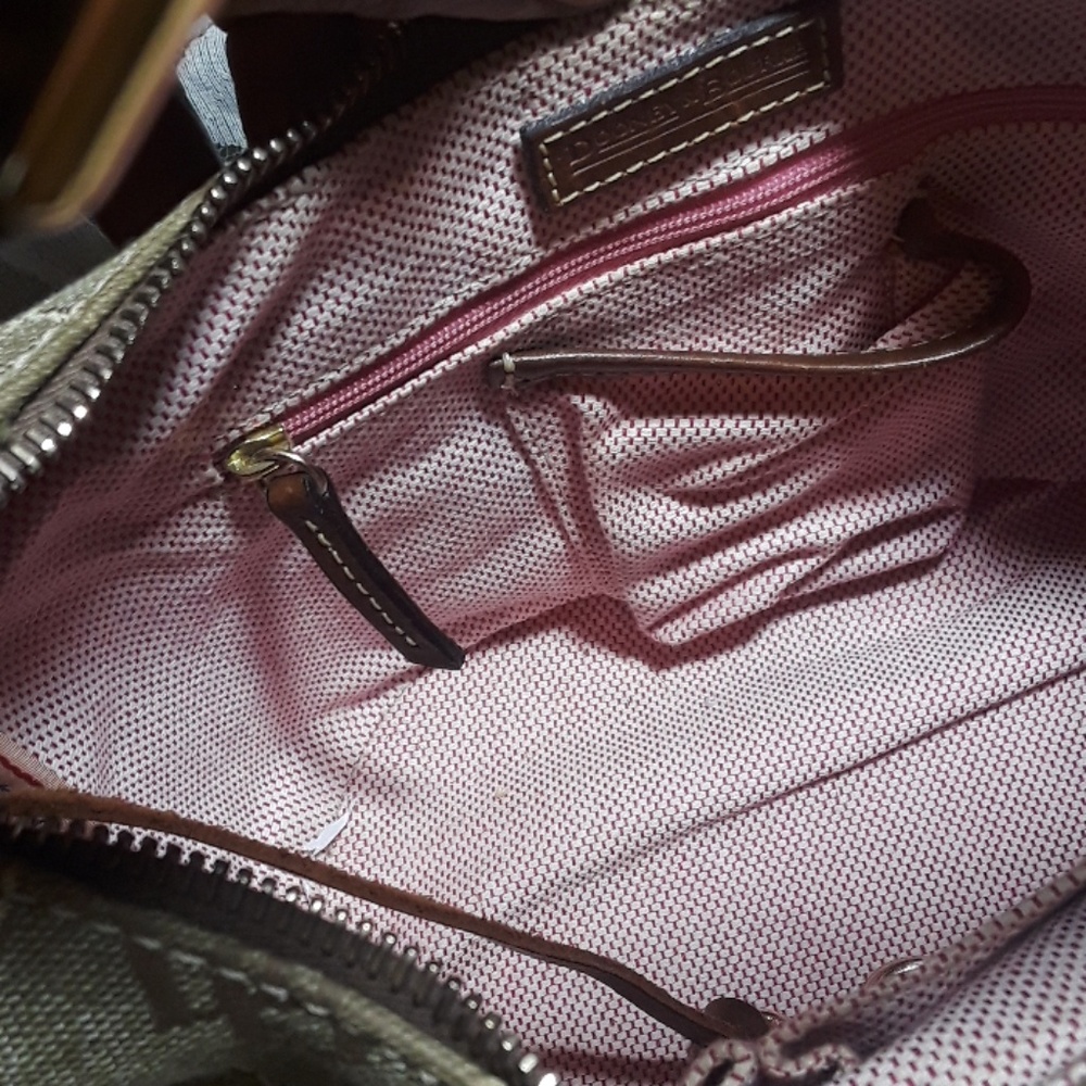 Dooney & bourke  bay - Picture 3 of 6